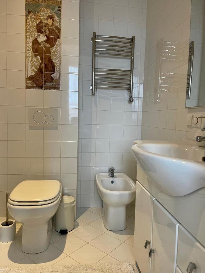Central Loft Варезе Экстерьер фото